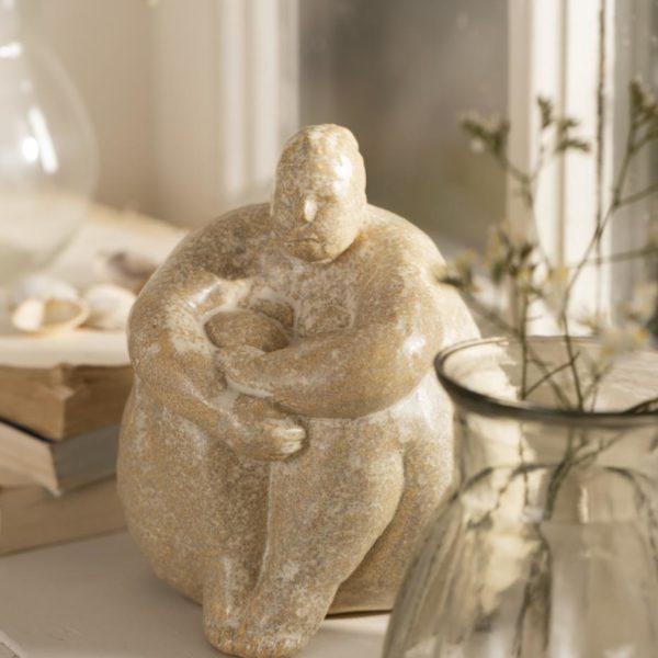 Figur *Femina* Arme um´s Knie von Ib Laursen