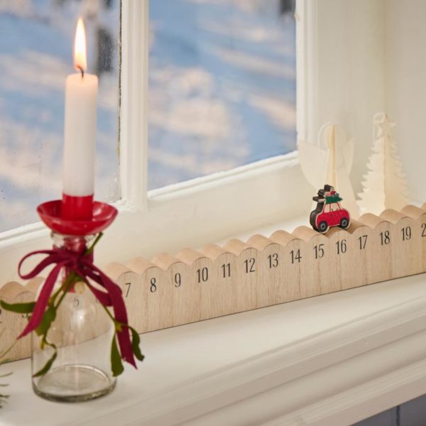 Adventskalender Holzleiste natur mit Zahlen 1 bis 24 und kleinem Auto