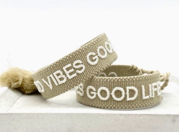 Statement Armband