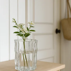 Klarglas-Vase mit welliger organischer Form