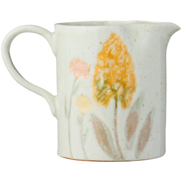 Handgefertigte Steingutkanne mit floralem Dekor für Milch oder Sahne im nordischen Stil