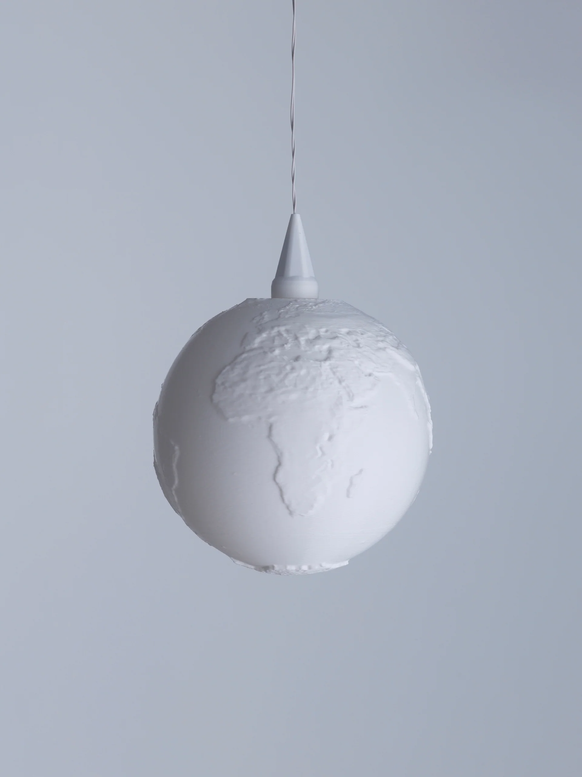 Lampenschirm „Erde“ in Weiß mit topografischer 3D-Struktur passend für Weihnachtsstern A1