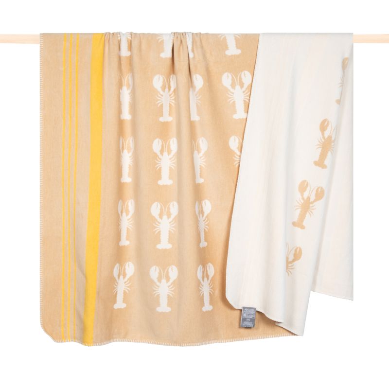 Wohndecke LOBBY sand 150x200 cm mit Hummermotiv im maritimen Küstenstil