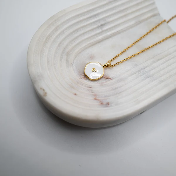 Vergoldete Herzkette mit zartem Herzanhänger, handgefertigt in Italien