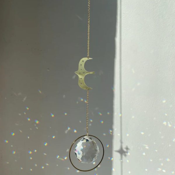 Goldfarbener Suncatcher Starbird mit Messingkette, Kristallglas-Prisma und Regenbogenreflexen