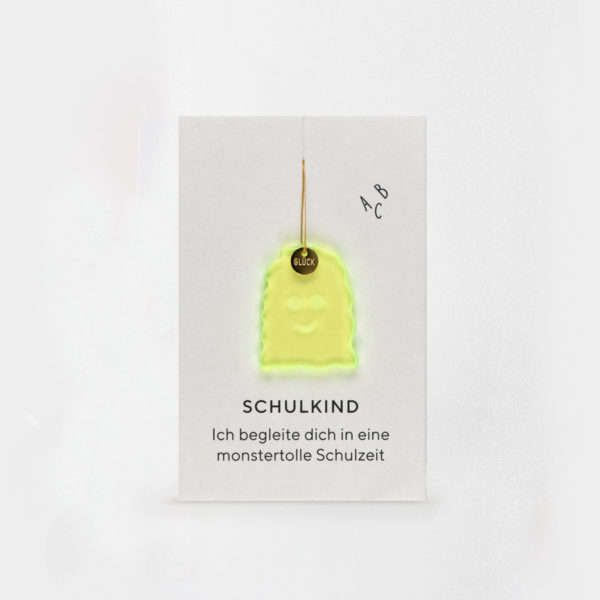 Glücksanhänger Schulkind mit Monster aus Acrylglas und vergoldetem Plättchen