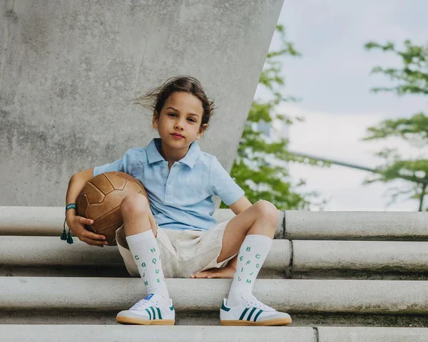 ABC Socken cream white mit grünen Buchstaben für Kinder