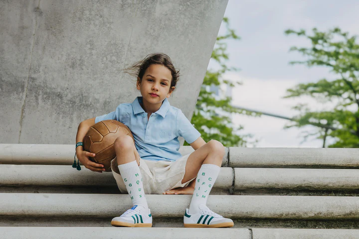 ABC Socken cream white mit grünen Buchstaben für Kinder