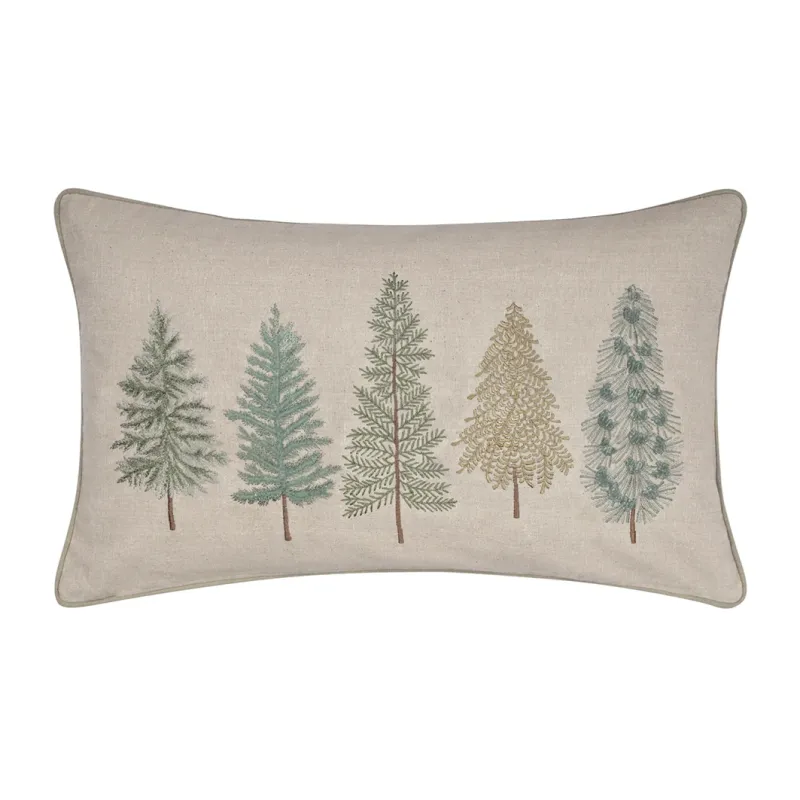 Kissenhülle Pine Tree 30x50 cm in Natur mit fünf gestickten Tannenbäumen in Grün- und Beigetönen
