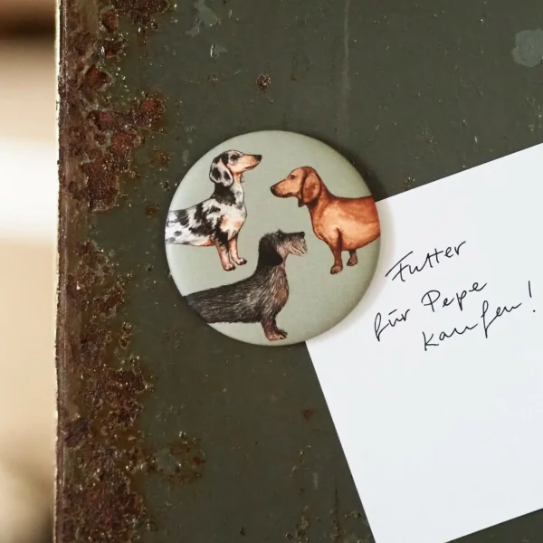 Magnet Dackel von Frollein Lücke mit handgemalter Dackelillustration auf matter Oberfläche